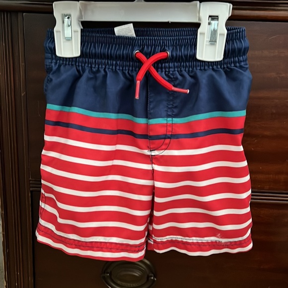 Carter’s boys swim suit size 2T - Picture 3 of 7